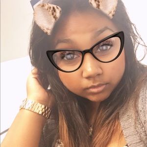 Meet your Posher, Resha